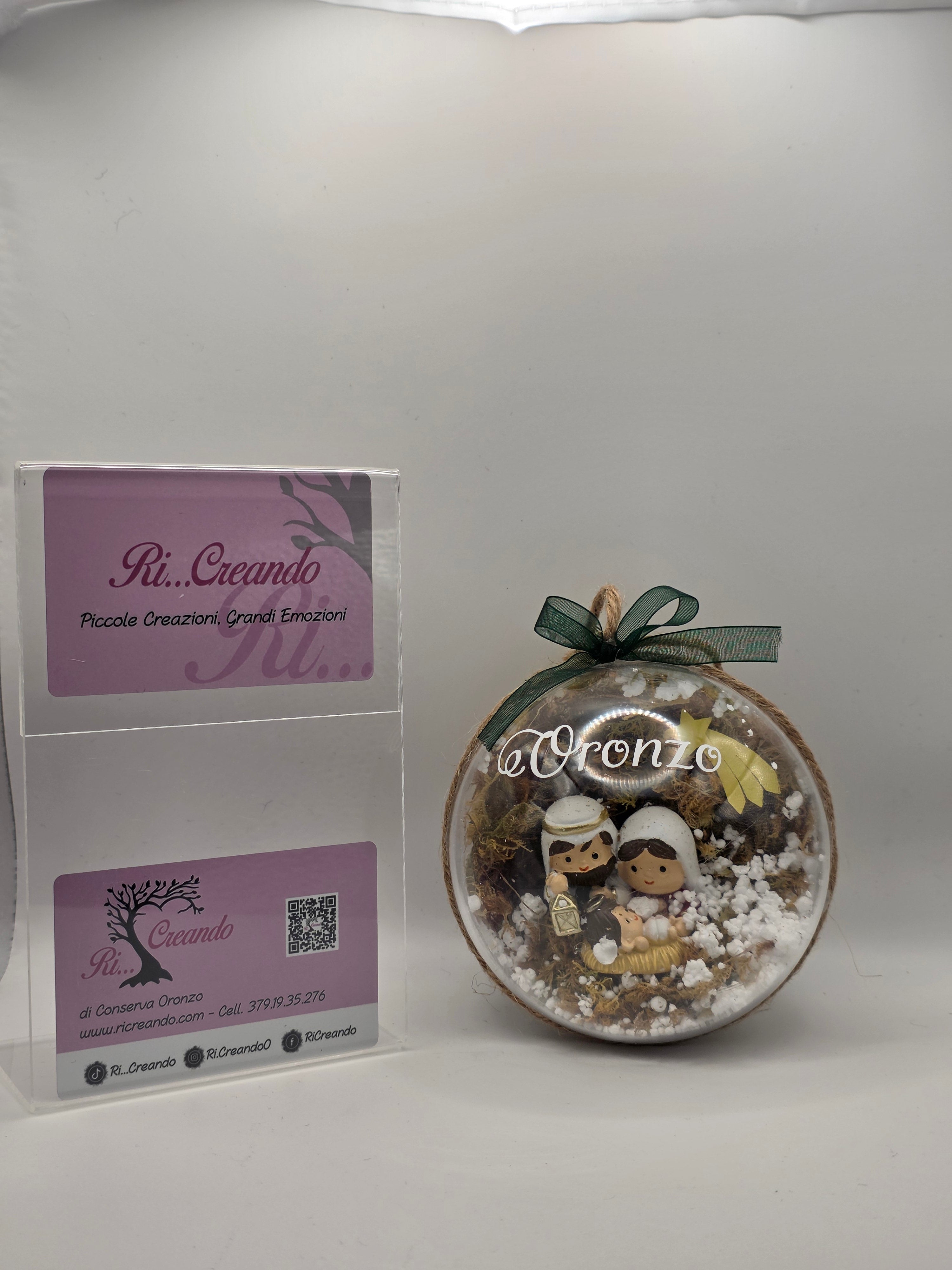 Pallina di Natale con Presepe – Personalizzabile con Nome, Fatta a Mano