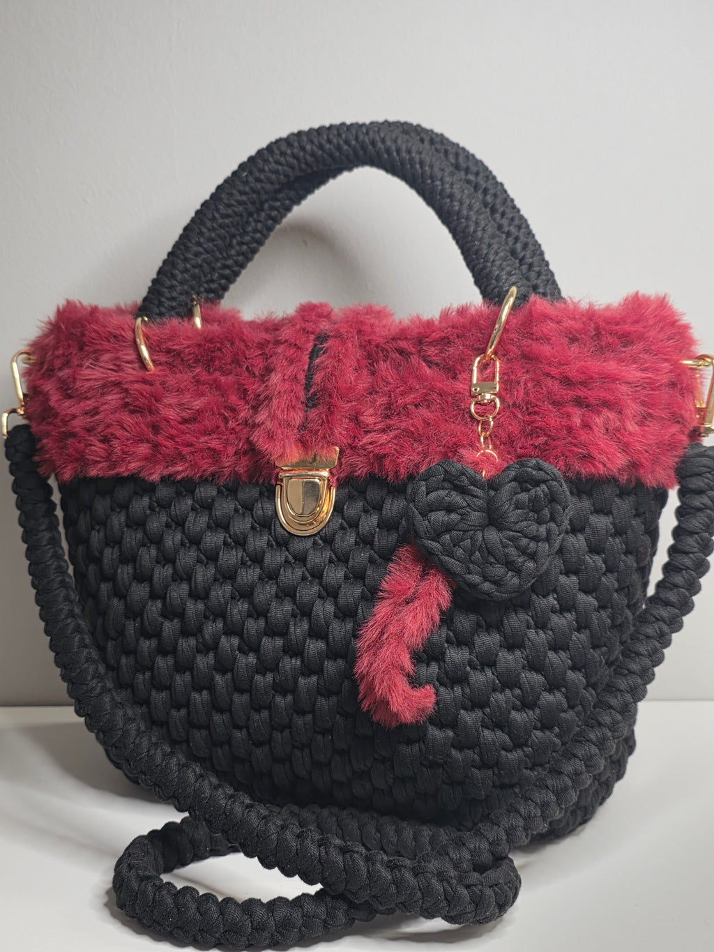 Bag Rubina Black - Borsa artigianale nera con bordo rubino